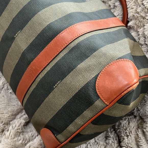 FENDI PEQUON DUFFLE BAG 40cm in excellent condition - Picture 9 of 17